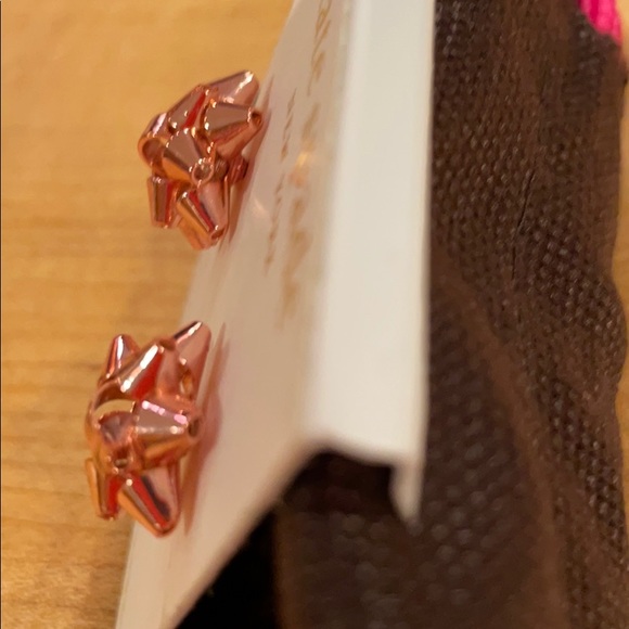 NWT Kate Spade Rose Gold Bourgeois Bow Earrings - Picture 4 of 5